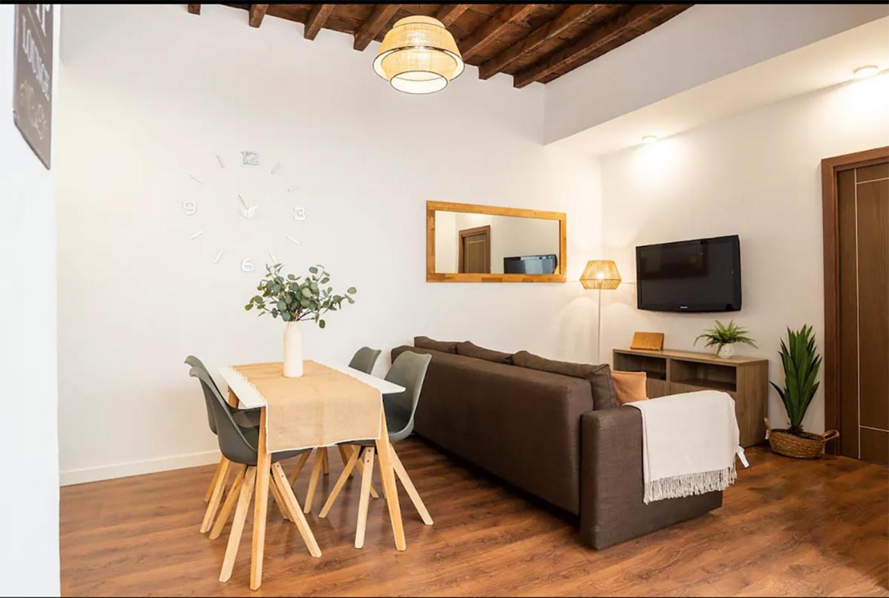 Rustic & Nice Apartment In Malaga Center Экстерьер фото